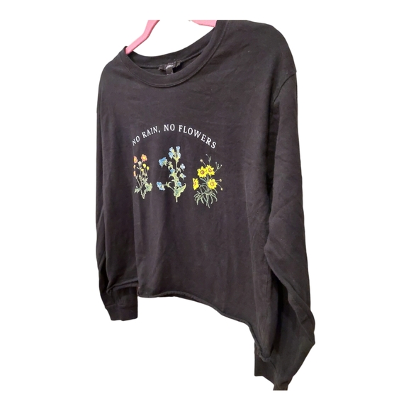 Forever 21 Long Sleeve Croptop - Picture 2 of 5